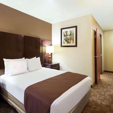 Super 8 By Wyndham Chandler Phoenix Exterior photo