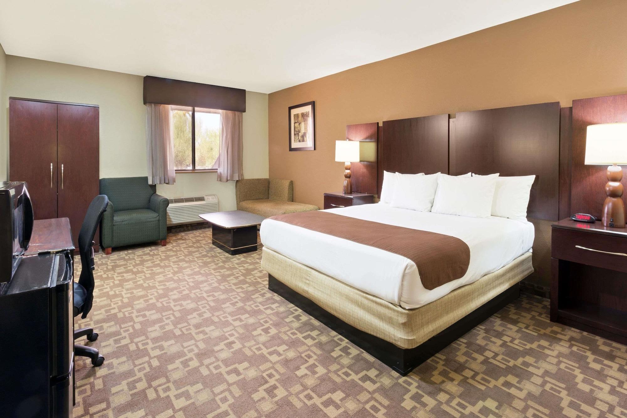 Super 8 By Wyndham Chandler Phoenix Exterior photo