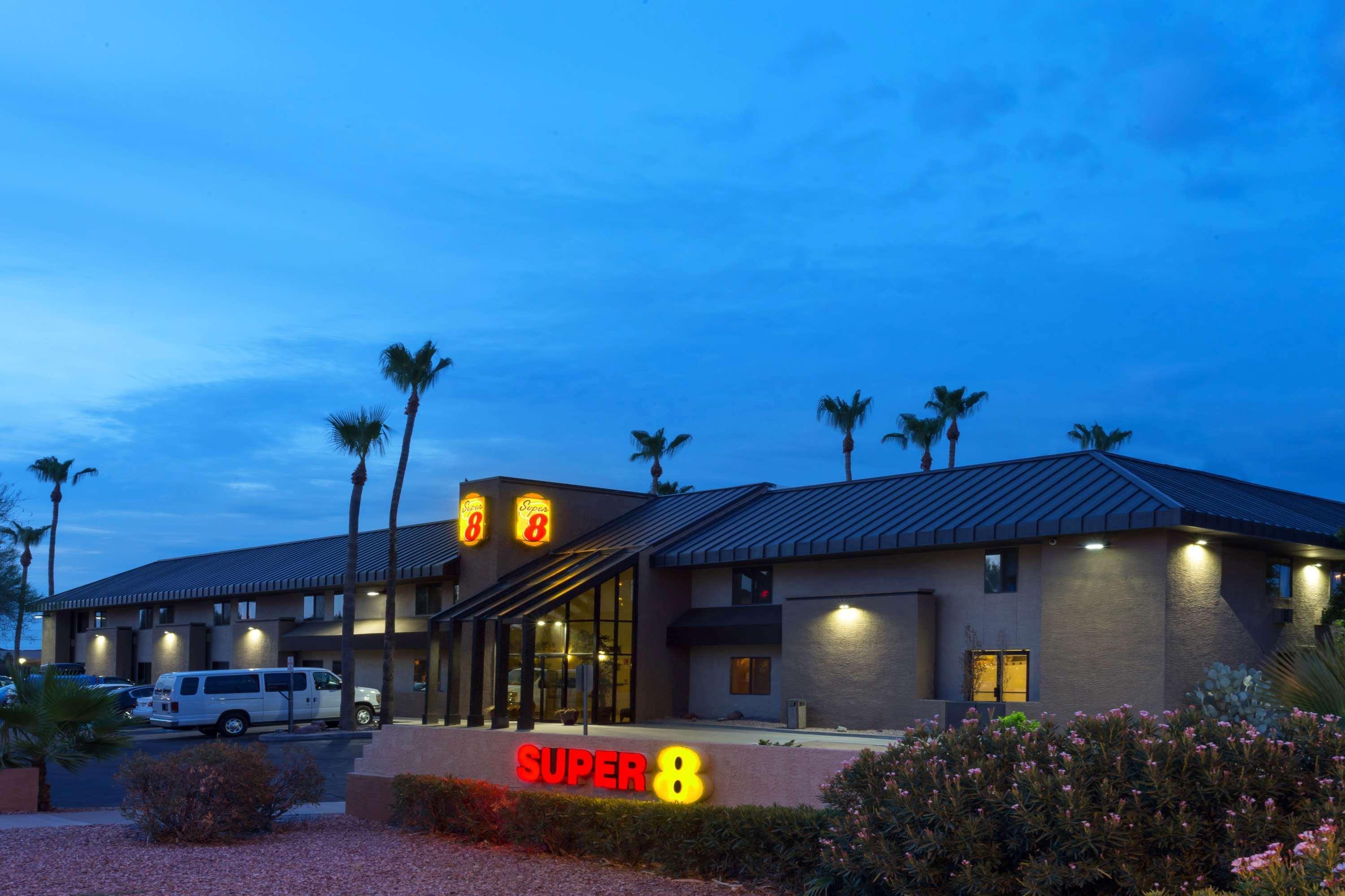 Super 8 By Wyndham Chandler Phoenix Exterior photo